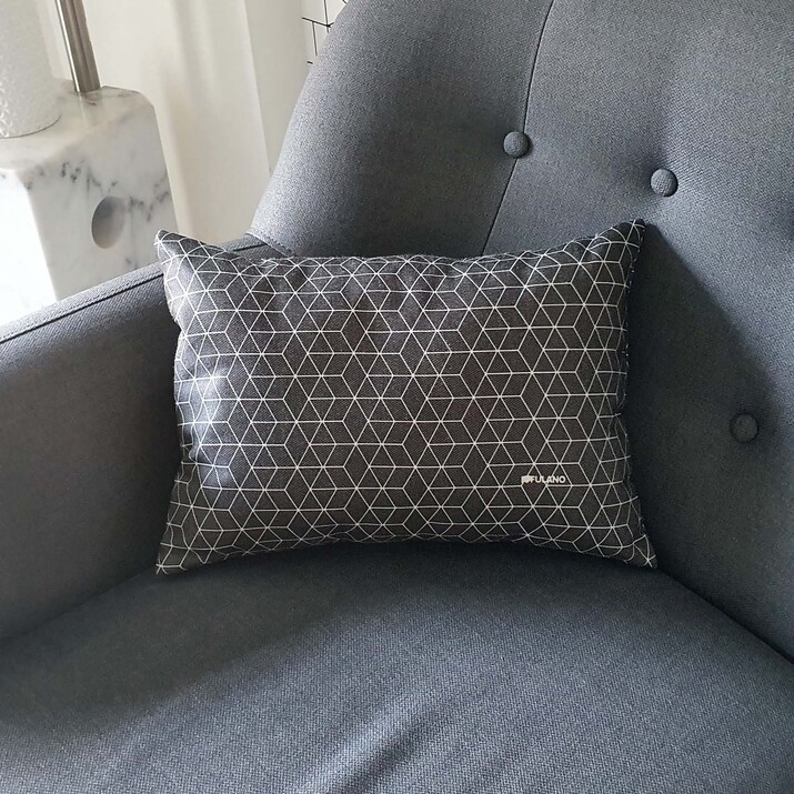 ALMOHADA POCHOCLERA CON FUNDA - GEOMETRICO GRIS